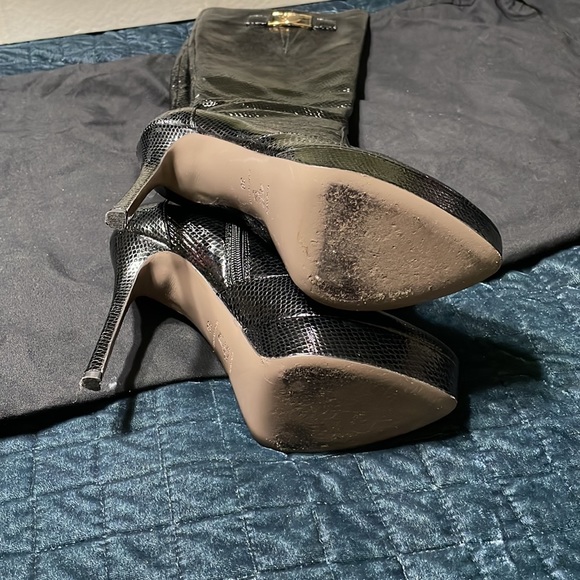 Gorgeous Versace tall platform boots!Black snakeskin!Worn once!Great condition! - Picture 6 of 10